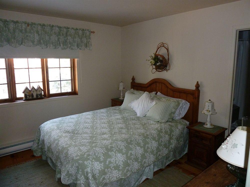 La Chaumiere De L'Anse Bed & Breakfast Монт-Тремблант Екстериор снимка