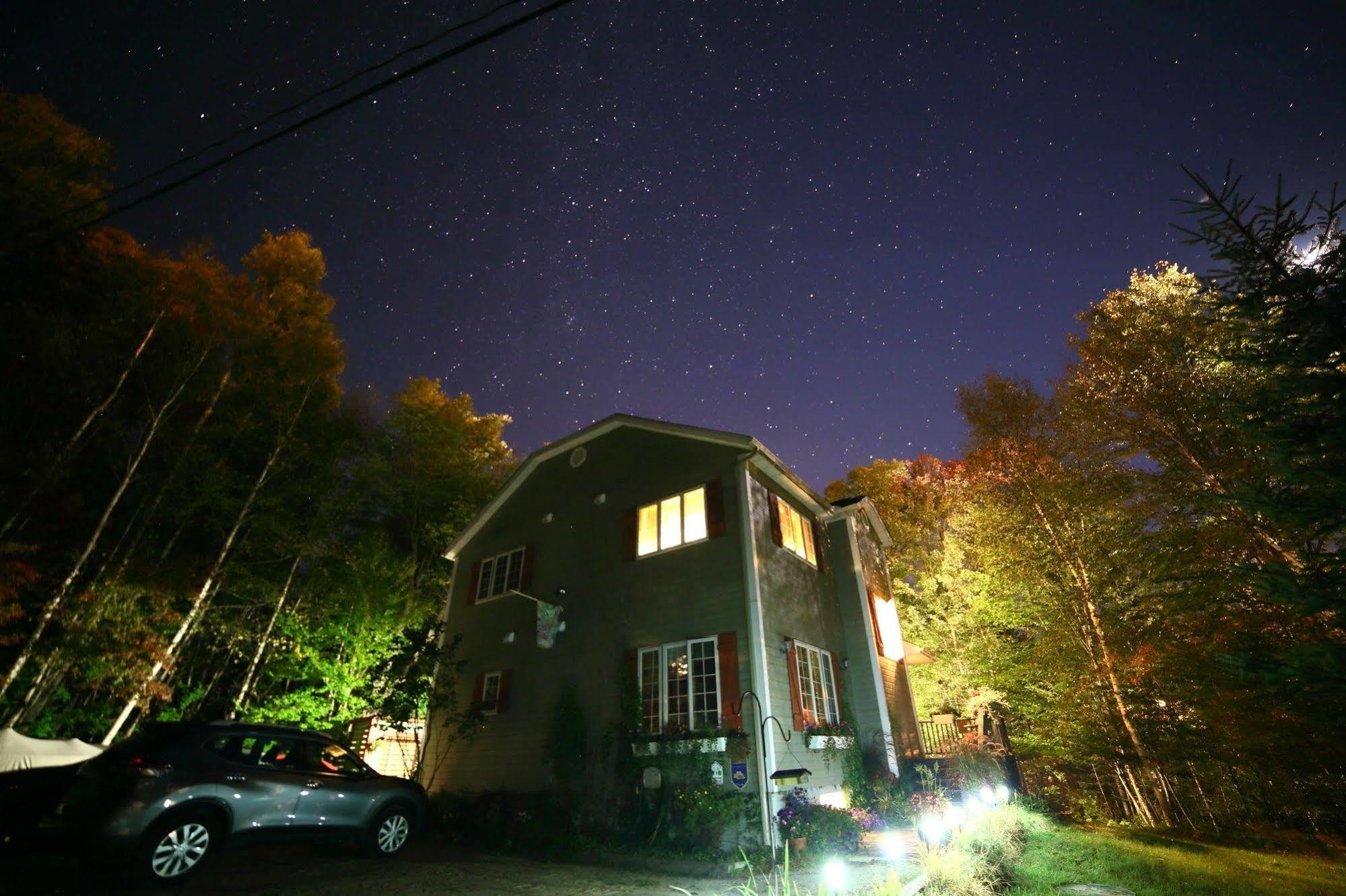 La Chaumiere De L'Anse Bed & Breakfast Монт-Тремблант Екстериор снимка